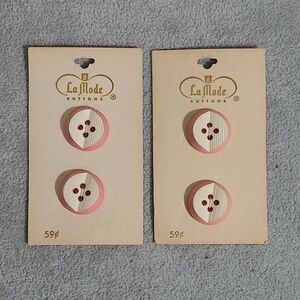 La Mode Vintage Pink and Cream Buttons Set